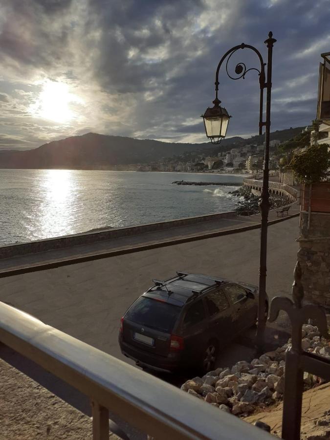 Cadorna Fronte Mare Daire Alassio Dış mekan fotoğraf