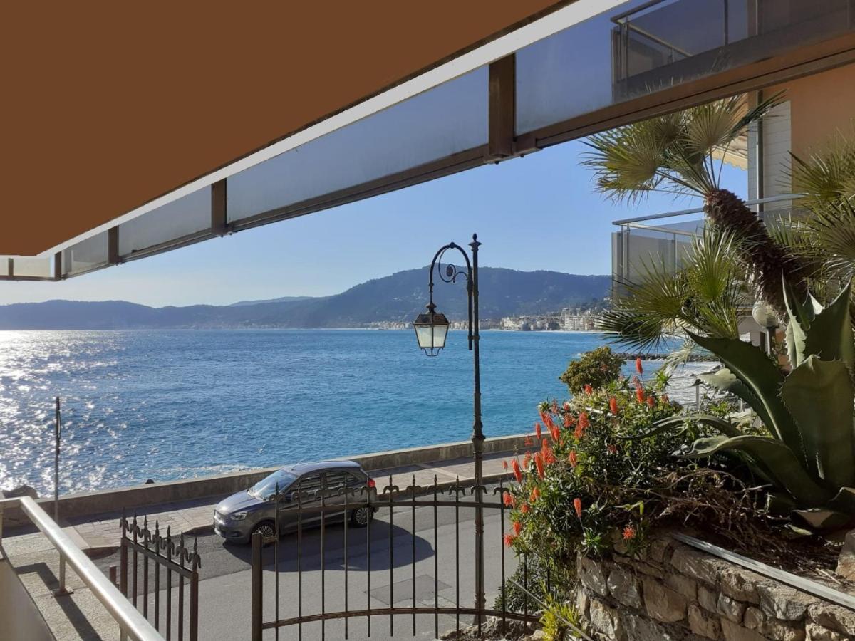Cadorna Fronte Mare Daire Alassio Dış mekan fotoğraf