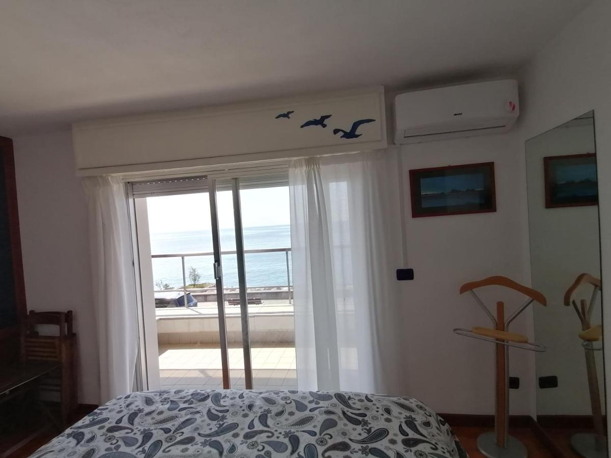 Cadorna Fronte Mare Daire Alassio Dış mekan fotoğraf